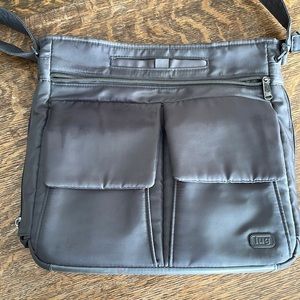 Grey Lug travel bag